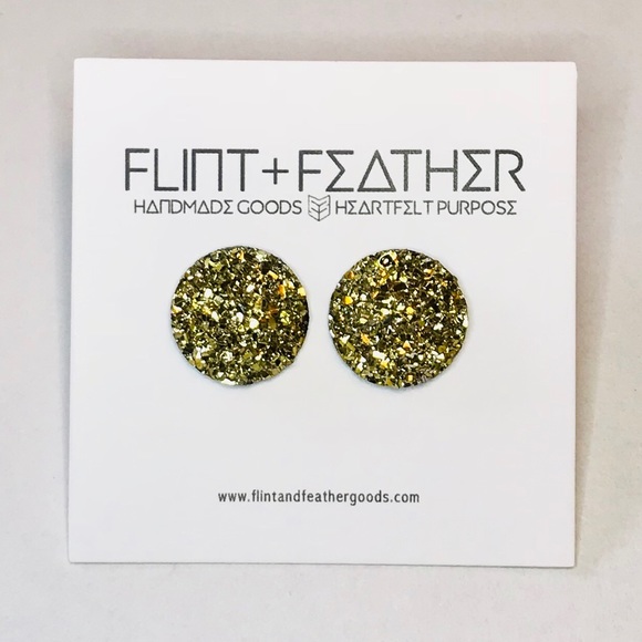 Flint+Feather Round Dome Druzy Stud Earrings NWT